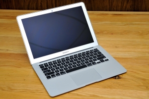 macbook air 11 inch cũ