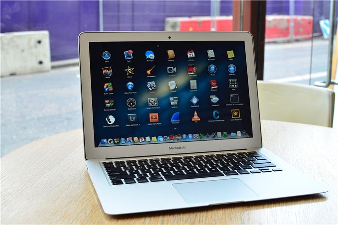 macbook air 13 inch cũ chính hãng