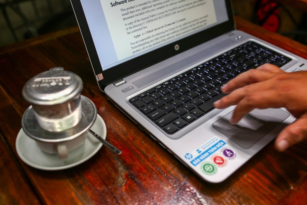 Macbook Air 13 inch cũ