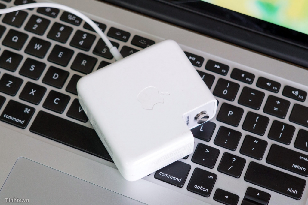 Macbook cũ chính hãng