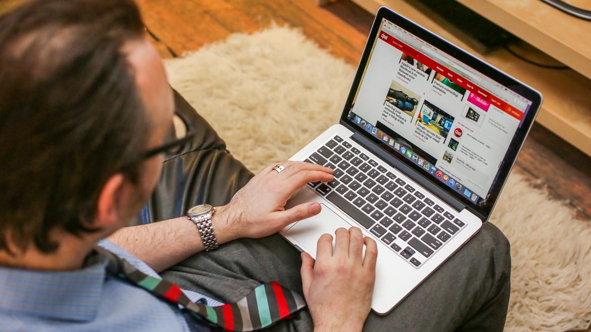 Macbook-Pro-15inch-cu