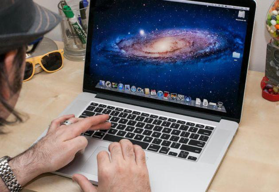 macbook-pro-17-inch-cu