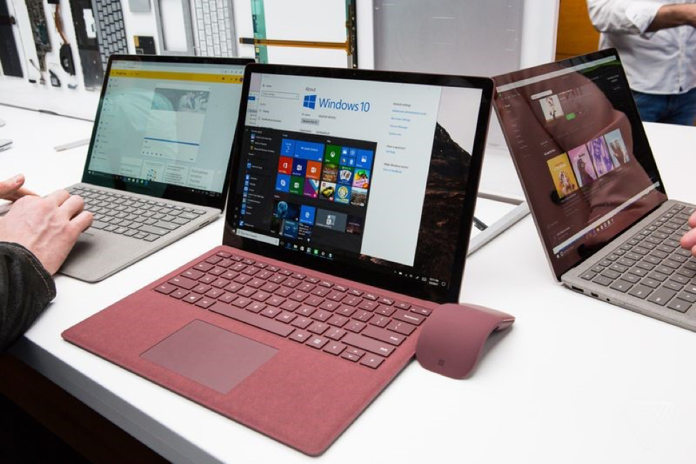 microsoft-surface-co-the-vuot-mat-macbook