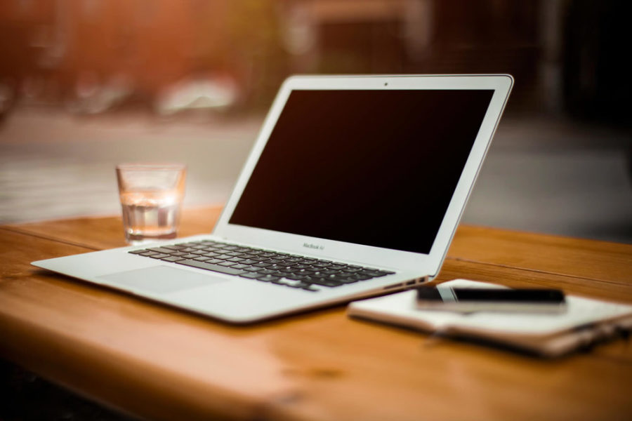 mua-macbook-air-gia-re