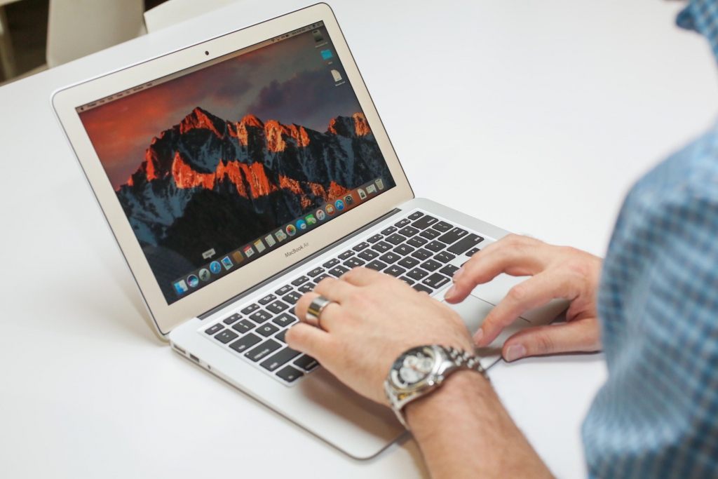 Nên mua Macbook Pro, Macbook Air hay Macbook 12inch