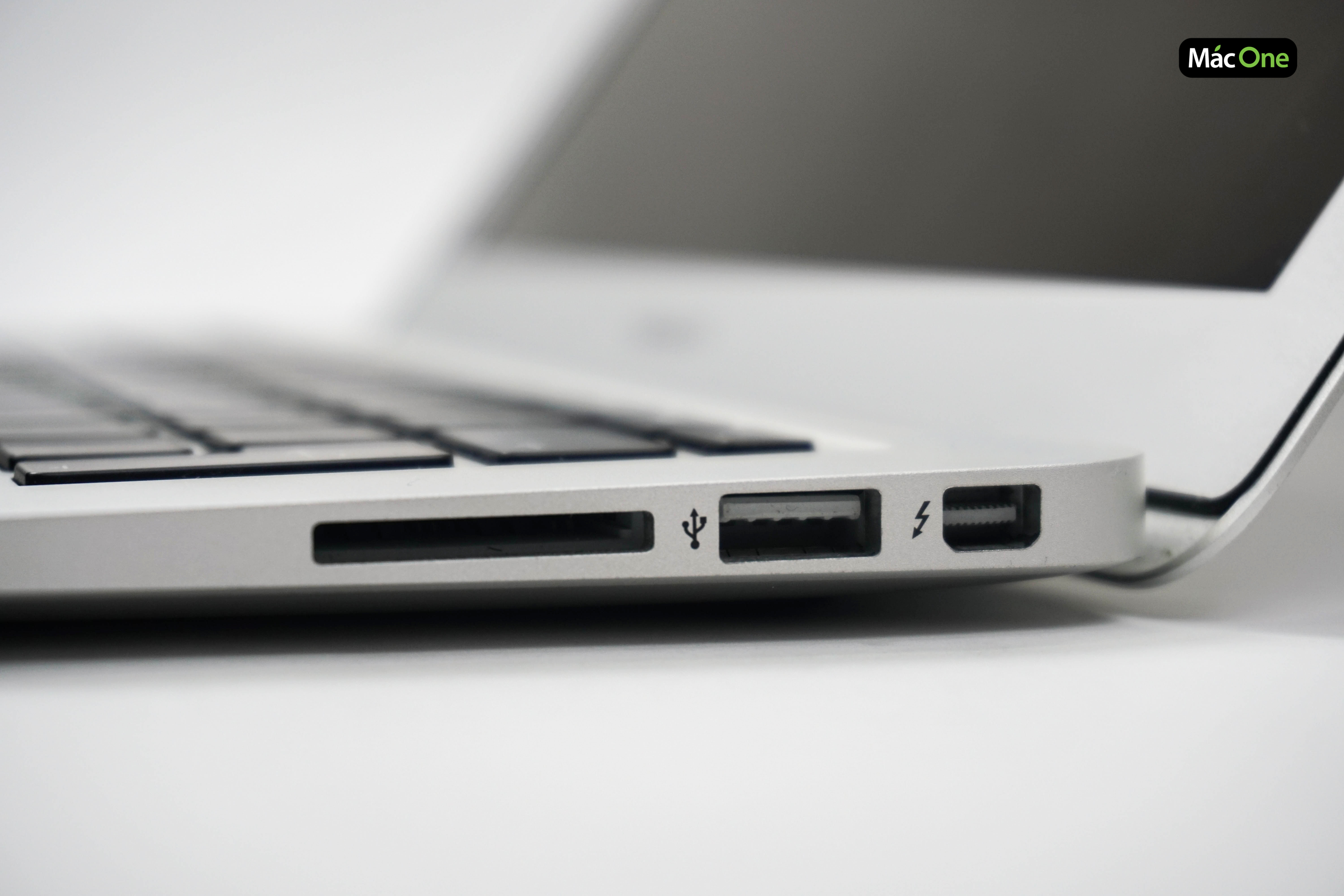 Đánh giá Macbook Air 2017: Lý do vì sao vẫn rất hot. - ảnh 3