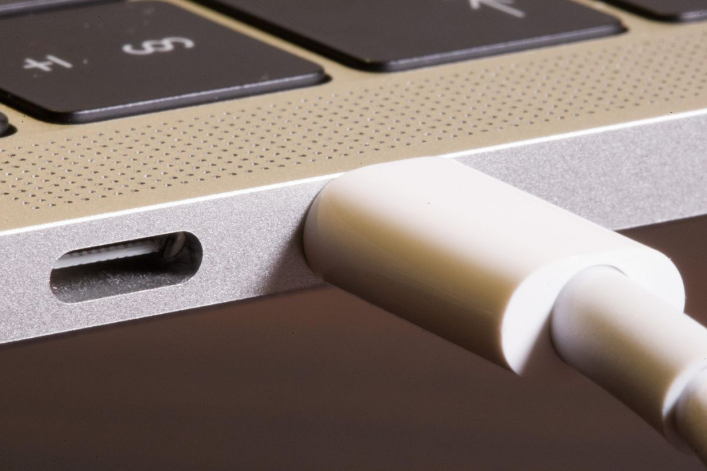 Sạc MacBook