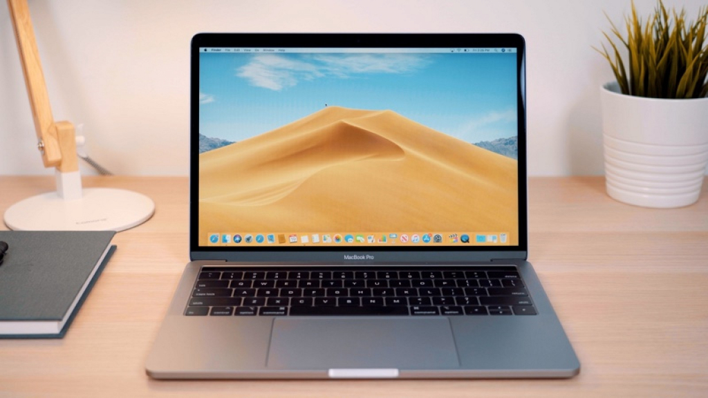 Macbook Pro phiên bản thứ 4 với trang bị Touch Bar