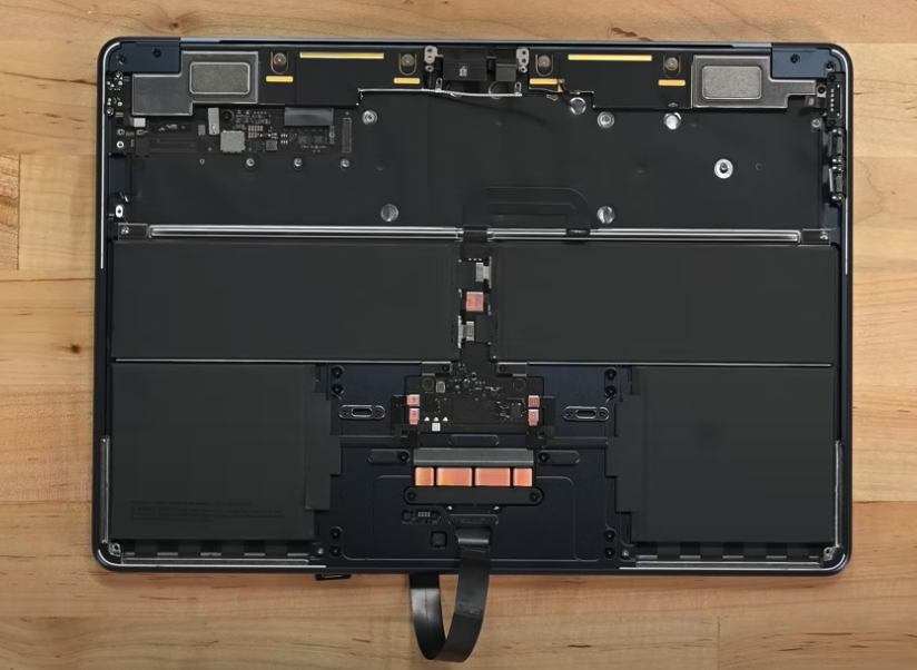 MacBook M2 có nâng cấp được Ram và ổ cứng hay không? - Trả lời câu hỏi