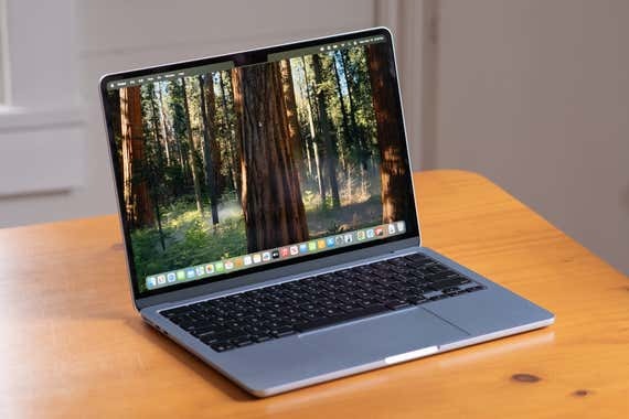 Laptop 20 Triệu - Chọn Sao Cho Đúng? Top 18 Mẫu Đáng Mua Nhất
