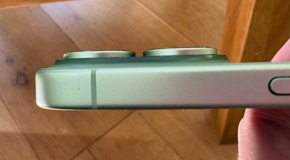 Đánh Giá iPhone 17: Cuối Cùng Apple Đã Chịu Nghe Lời Người Tiêu Dùng